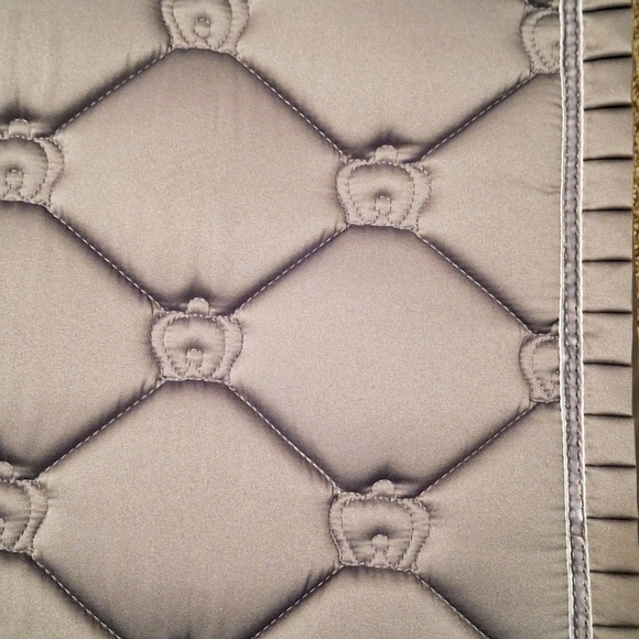 PS of Sweden Grey Ruffle Monogram full dressage pad and polos NWT - Picture 2 of 2